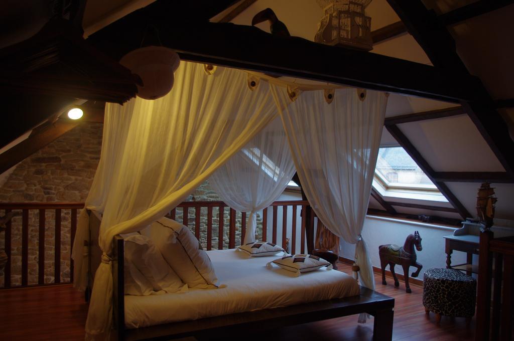 Le Domaine De Saint-Thomin Bed & Breakfast Nostang Eksteriør bilde