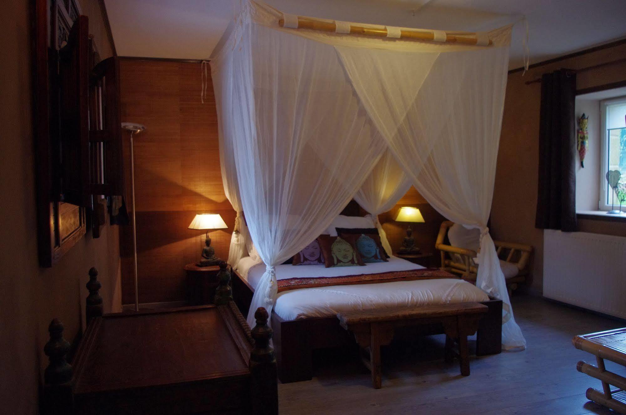 Le Domaine De Saint-Thomin Bed & Breakfast Nostang Eksteriør bilde