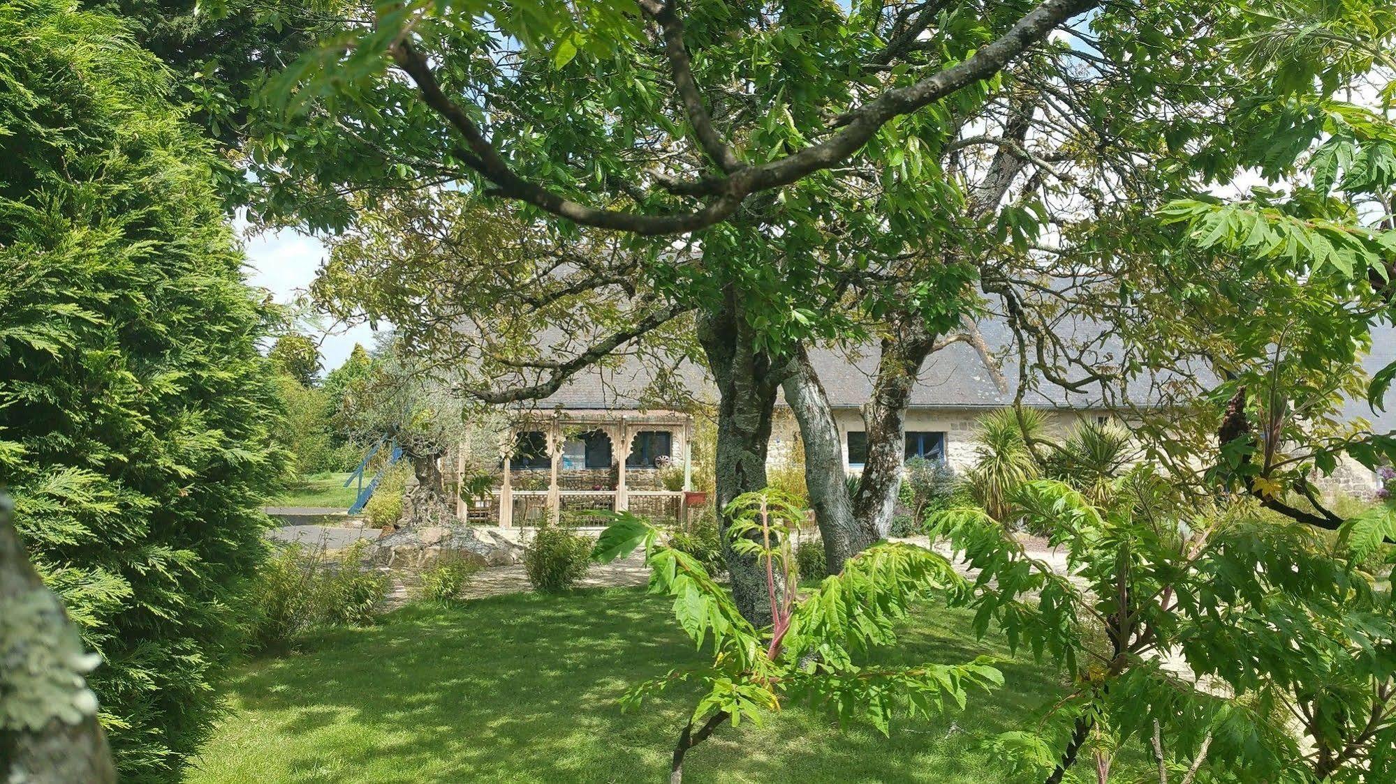 Le Domaine De Saint-Thomin Bed & Breakfast Nostang Eksteriør bilde
