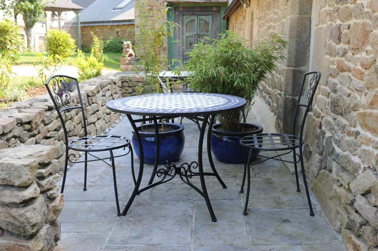 Le Domaine De Saint-Thomin Bed & Breakfast Nostang Rom bilde